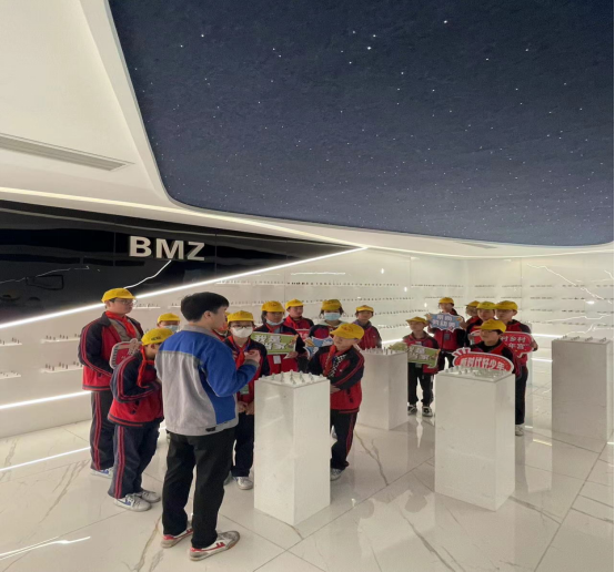 慈溪勝西小學(xué)組織學(xué)生進(jìn)入我工廠開展社會實(shí)踐活動